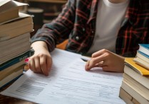 大学录取小语种有用吗，高考学小语种对考大学有什么好处