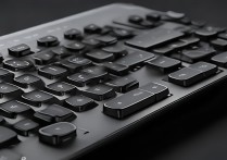 罗技m590