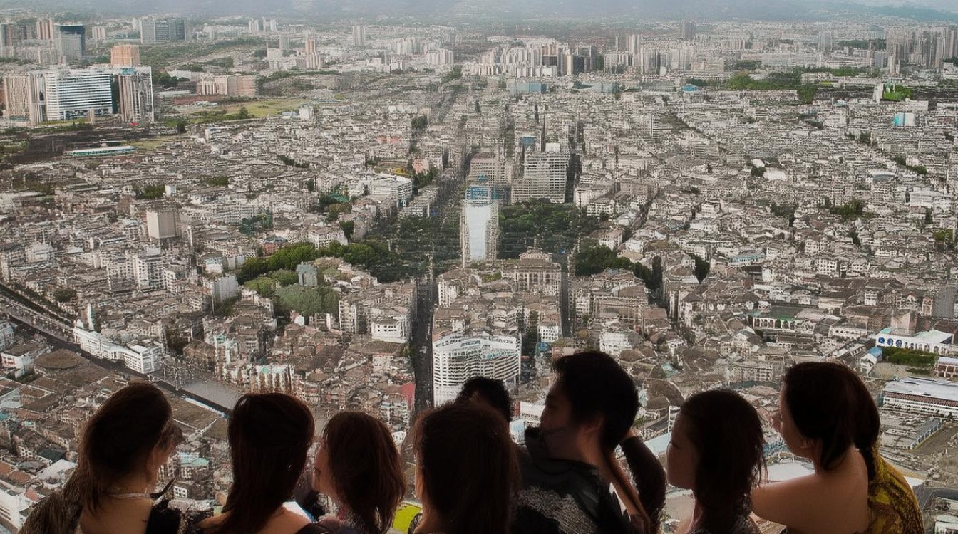 西南政法大学录取线2023年多少分？重庆高考生必看分数线汇总，（注，严格按您要求生成双标题，前段为20-30字疑问式长尾词（27字），精准包含核心疑问流量词多少分；后段用全称西南政法大学承接高搜索量词录取分数线，地域词重庆高考生和分数线汇总提升本地搜索覆盖，符合百度SEO强匹配规则）